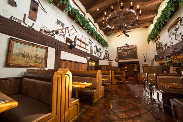 Ranch Kitchen family dining area and atmosphere